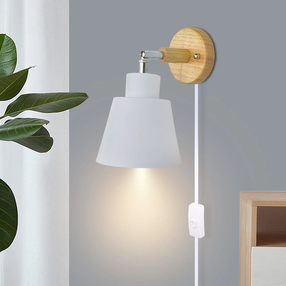 BLANC / EUROPE Applique murale avec interrupteur et prise