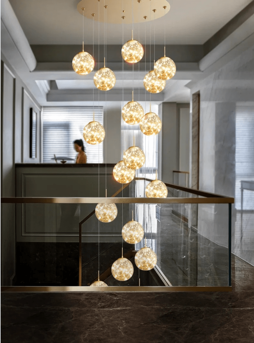 Grand lustre pour plafond haut