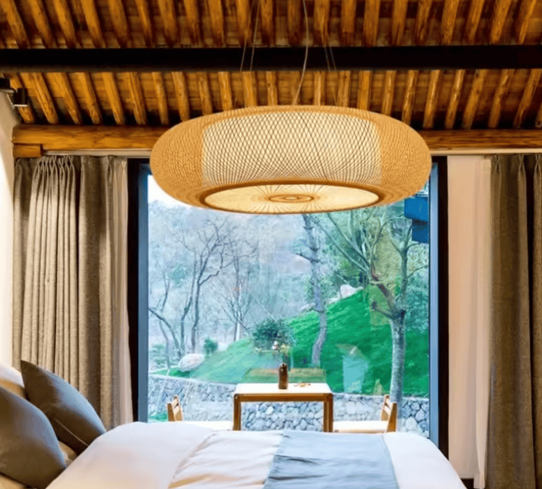 Grand lustre rotin