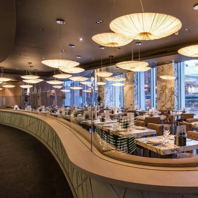 Grande suspension plate en tissu plissé