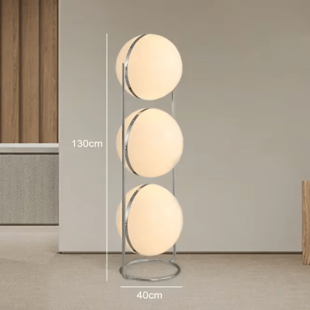 3 BOULES / BLANCHE / LUMIÈRE CHAUDE Lampadaire globe
