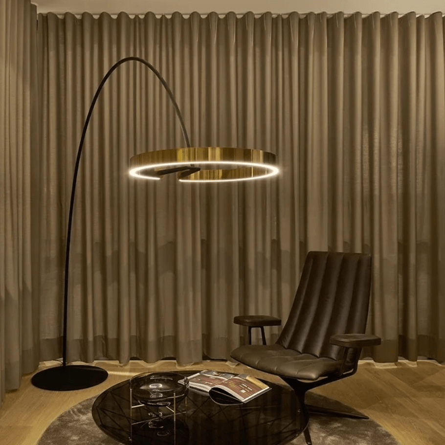 Lampe anneau sur pied