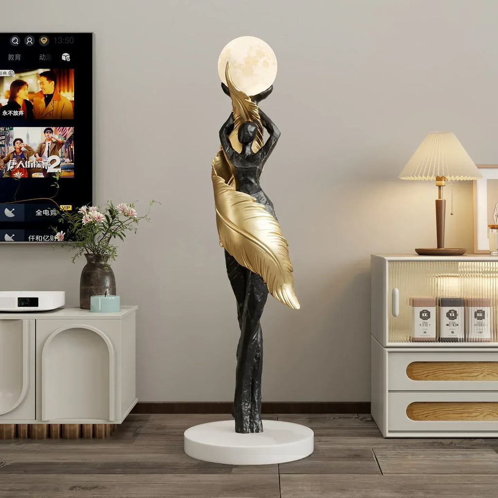 Black gold / H85cm Lampe sculpture femme au clair de lune