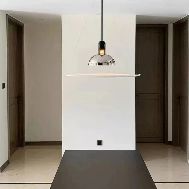 Lampe suspendue designer Danois