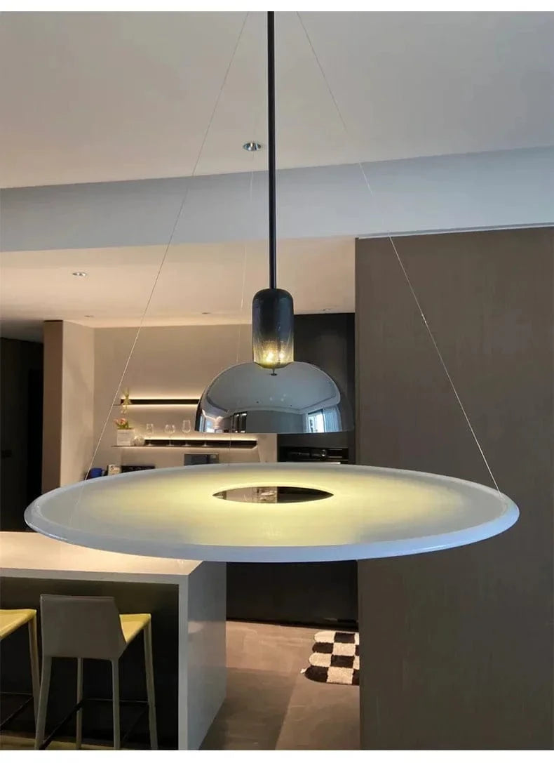 Lampe suspendue designer Danois