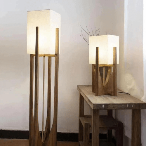 Lampes en bois naturel