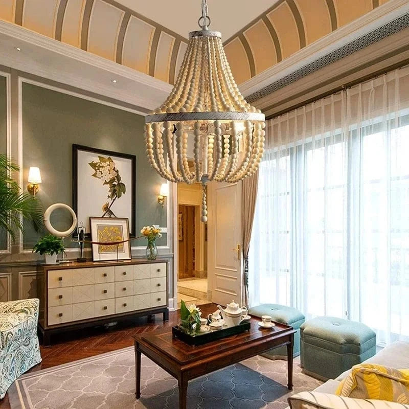 Lustre en perle de bois orné de fer forgé