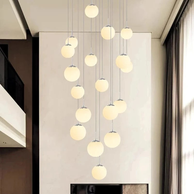 Lustre plafond haut boule opaline en cascade
