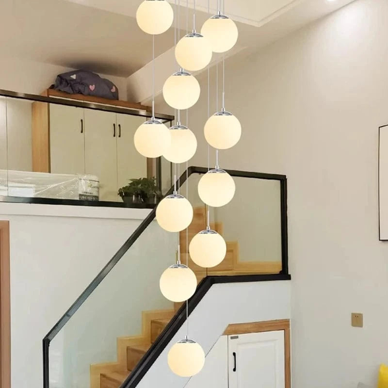Lustre plafond haut boule opaline en cascade
