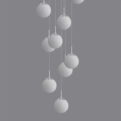 Lustre plafond haut boule opaline en cascade