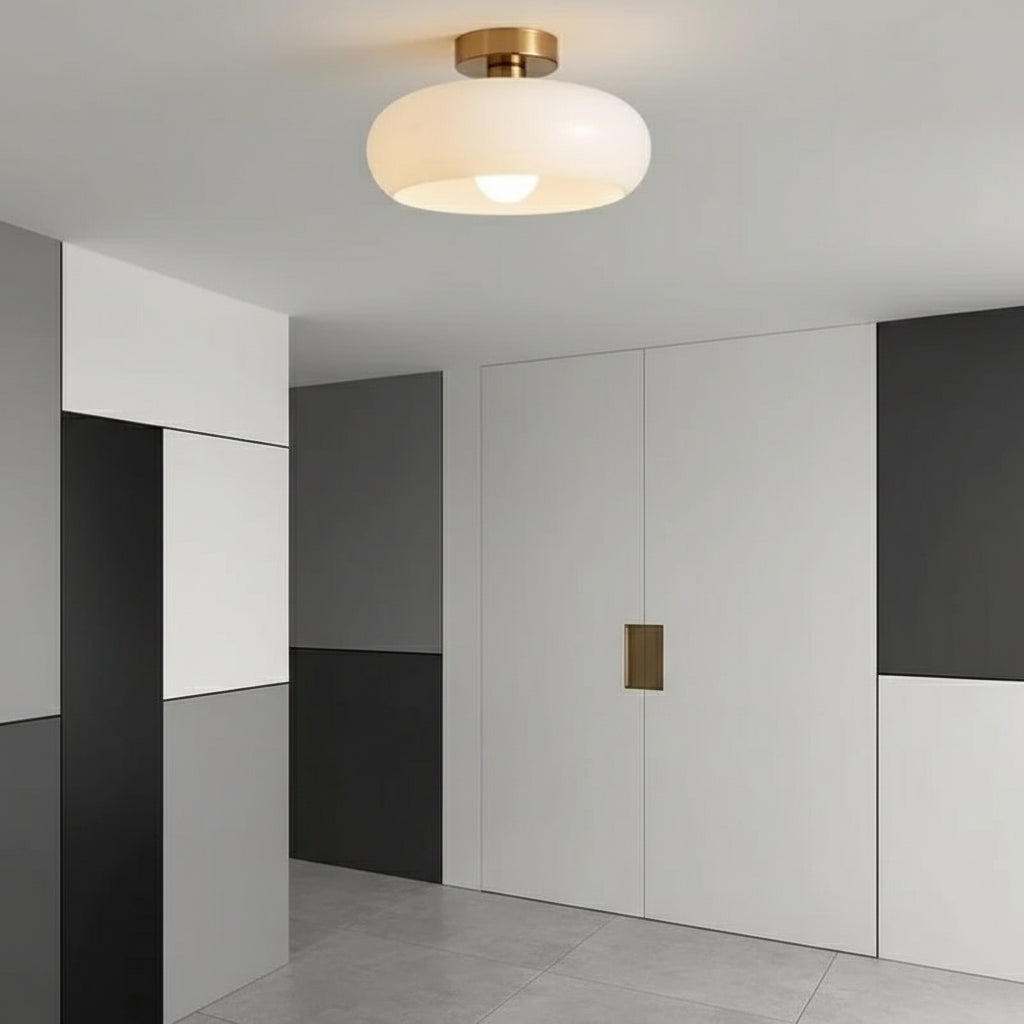 Plafonnier en verre orange style Bauhaus