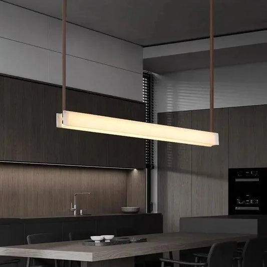 Suspension barre led en marbre espagnol et lanière en cuir