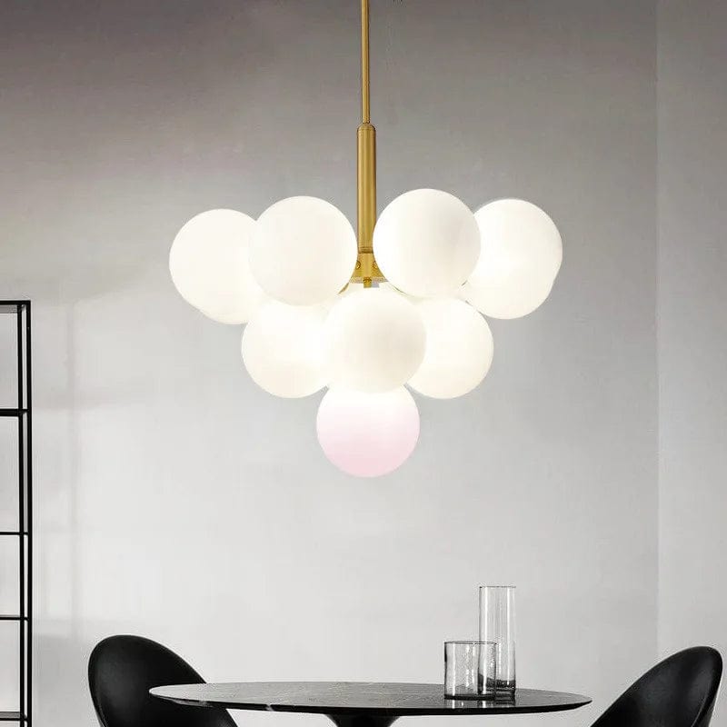 Suspension en laiton avec globes en verre opalin