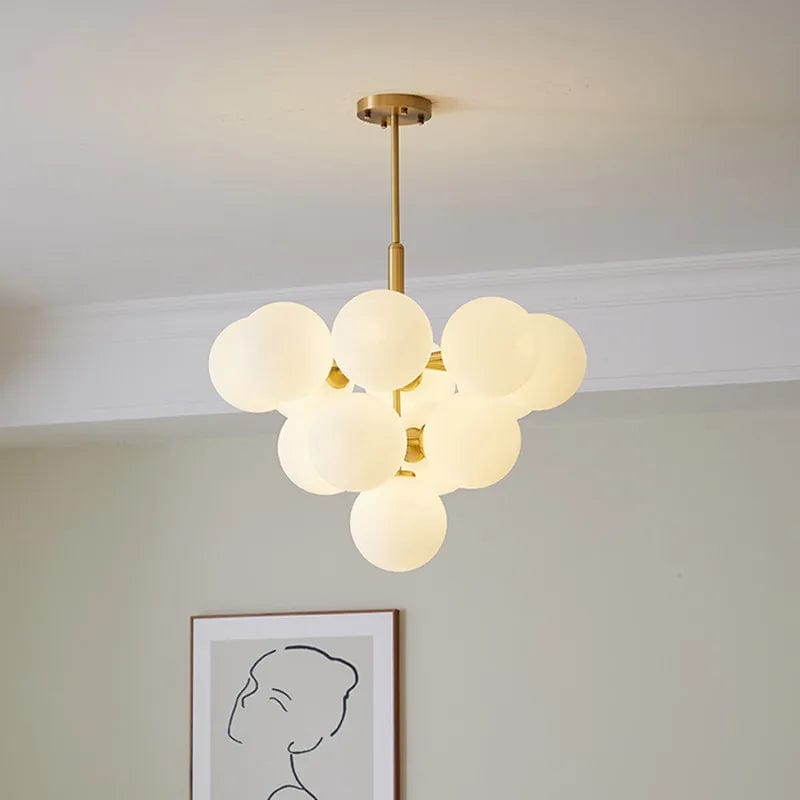 Suspension en laiton avec globes en verre opalin