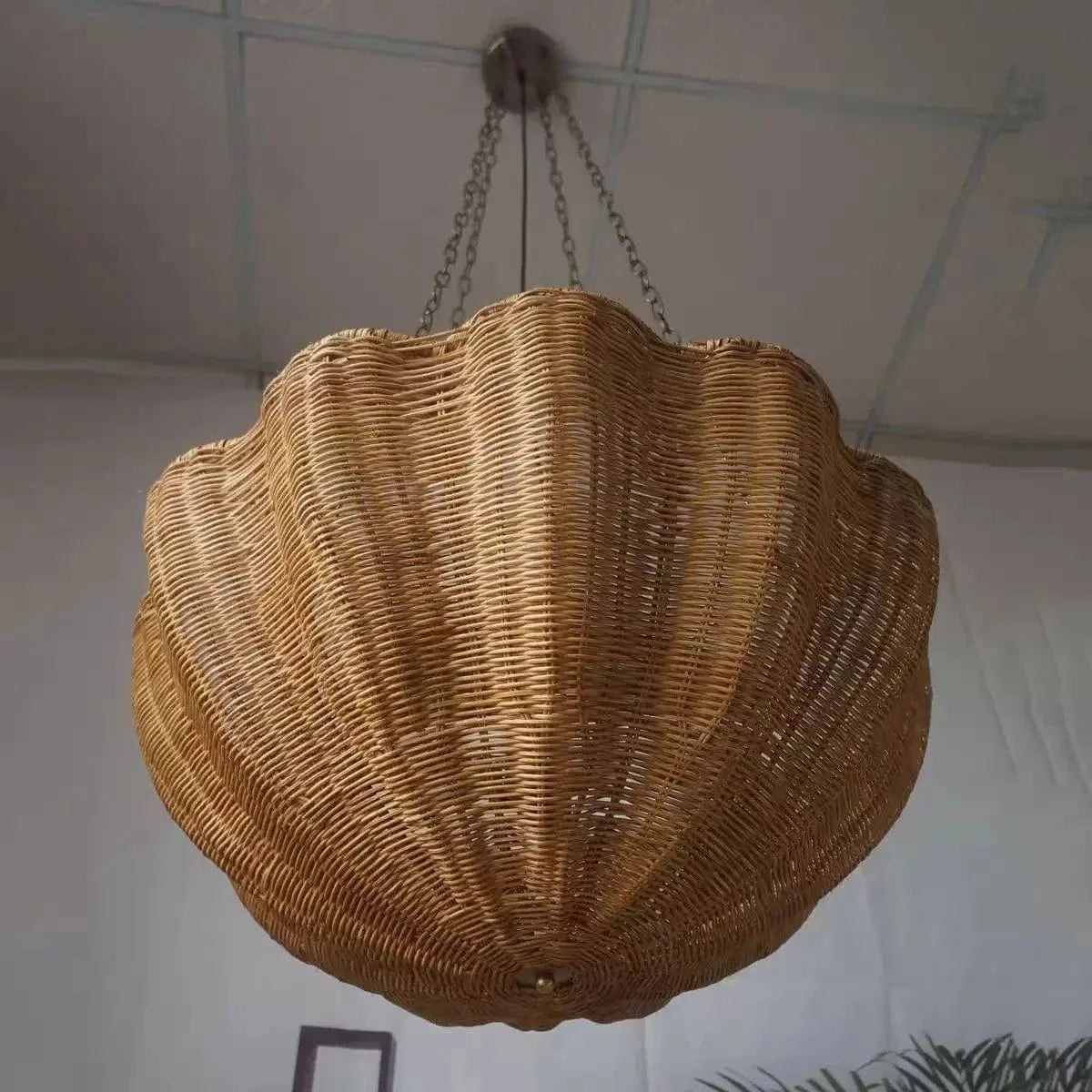 Suspension en rotin inversée