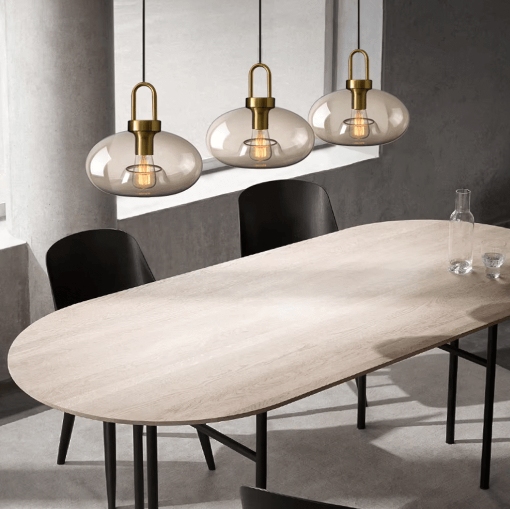 Suspension en verre et laiton