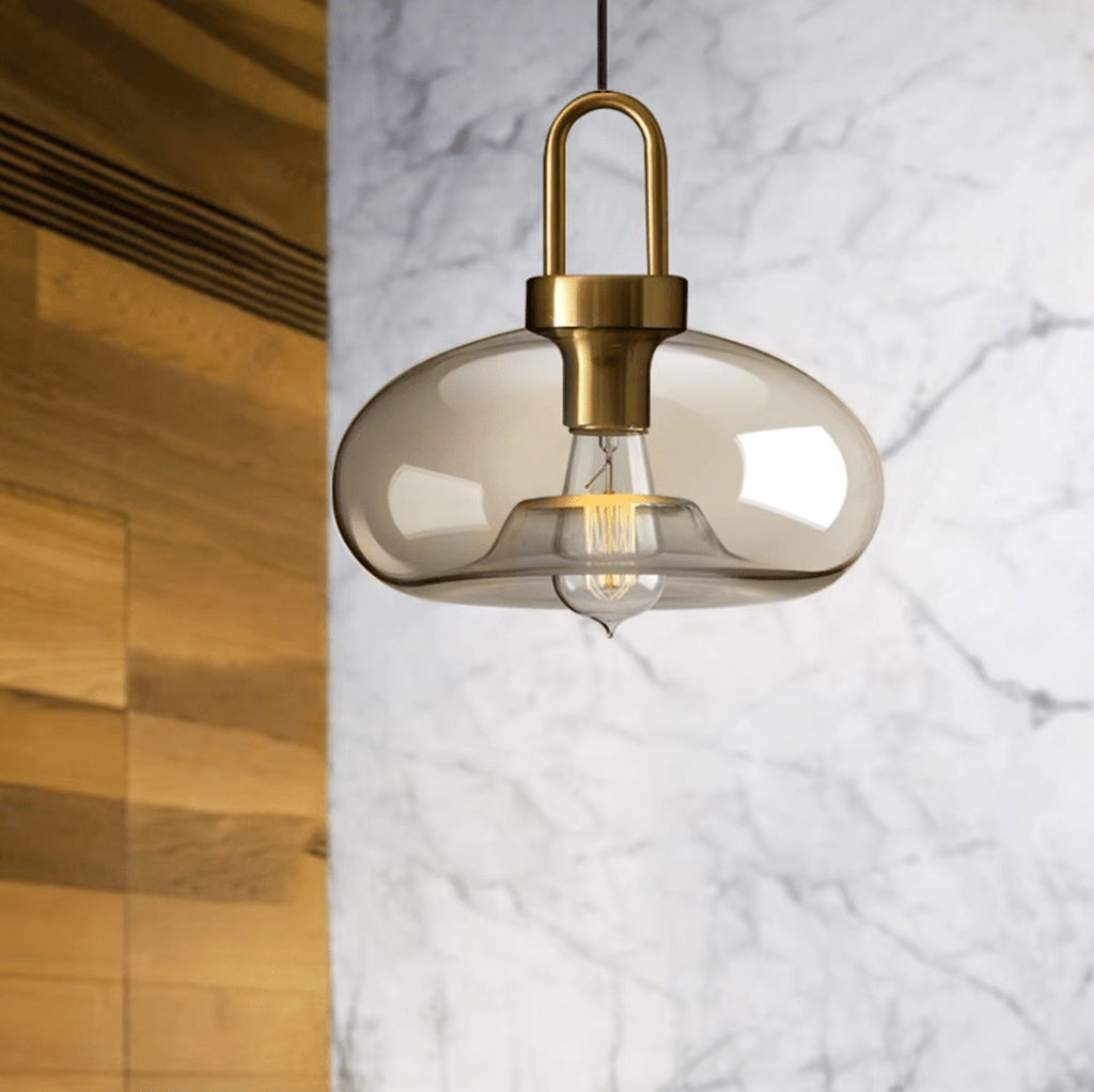 Suspension en verre et laiton