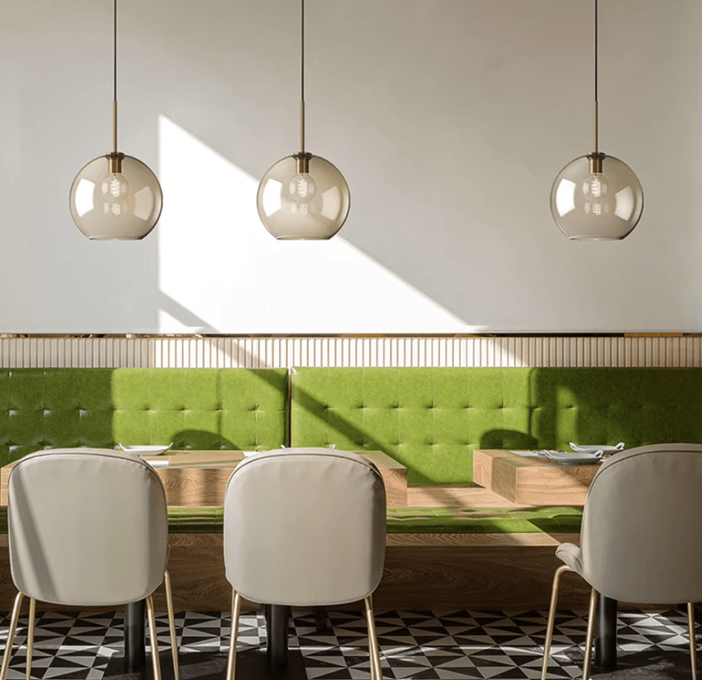 Suspension en verre et laiton