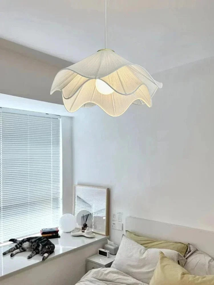 Suspension fleur blanche