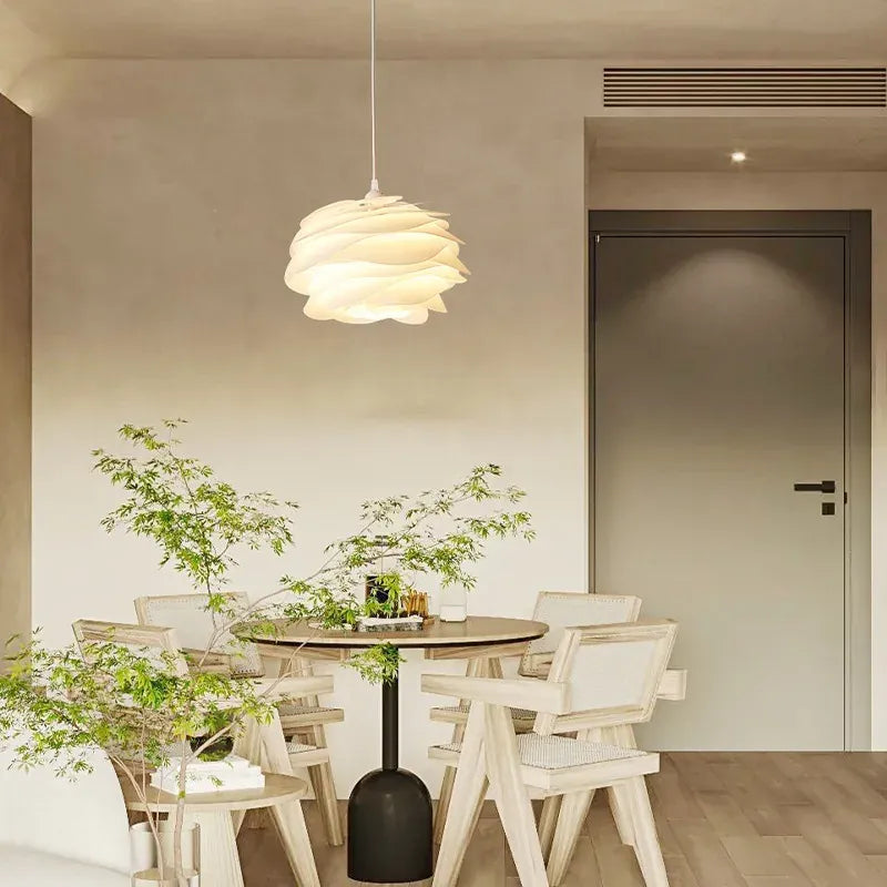 Suspension fleur bouton de rose