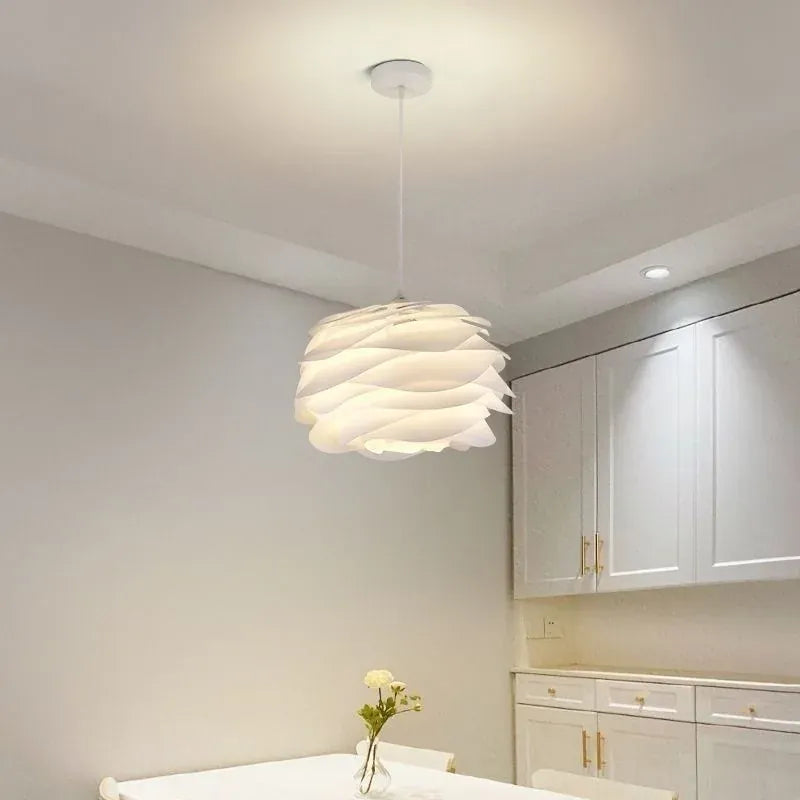 Suspension fleur bouton de rose