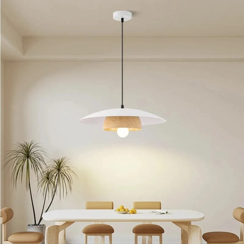 Suspension plate scandinave en bois