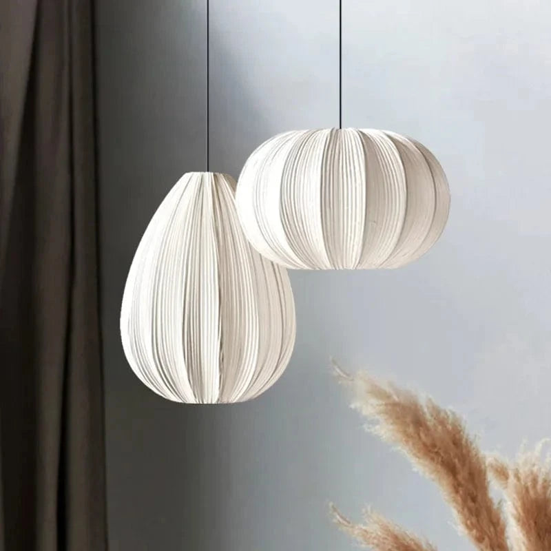 Suspensions en tissu plissé