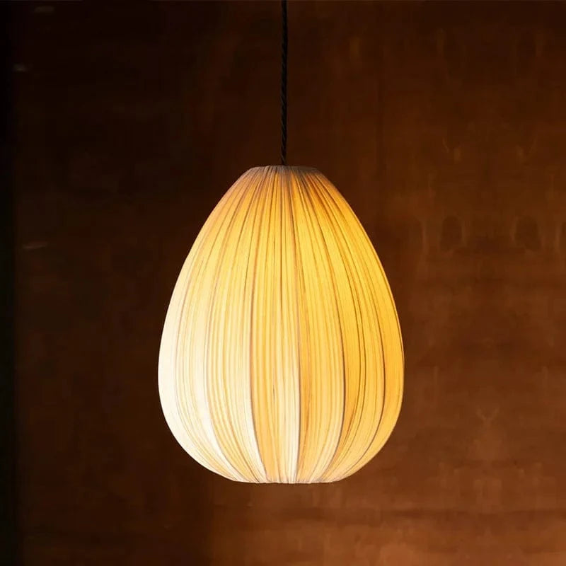 Suspensions en tissu plissé