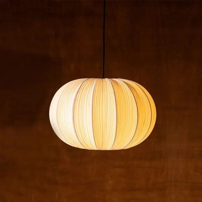 Suspensions en tissu plissé